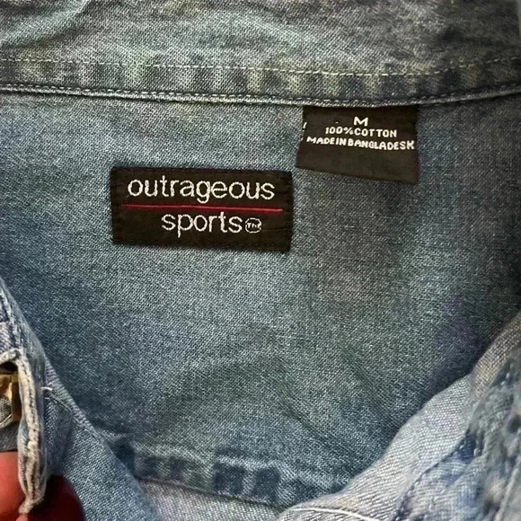 Vintage Outrageous Sports Denim Holiday Christmas Snowman Button Down Shirt M - Picture 6 of 6